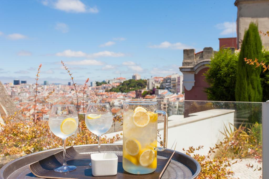 Living Graca Apartment Lisbon Bagian luar foto