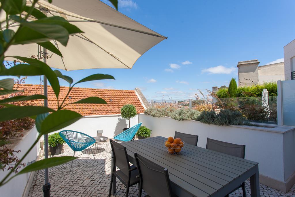 Living Graca Apartment Lisbon Bagian luar foto